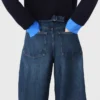 Balloon jeans with martingale