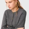 Cardigan with removable tie