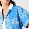 Contrast collar printed shirt