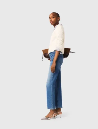 Denim jeans with pockets
