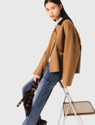 Double-faced coat with removable collar