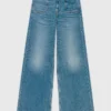 Flared jeans with chain Flared jeans with chain