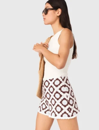 Floral-patterned crochet shorts