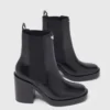 Heeled leather chelsea boot Heeled leather chelsea boot