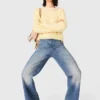 Jeans with chain-link belt Jeans with chain-link belt