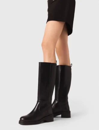 Leather boots Leather boots