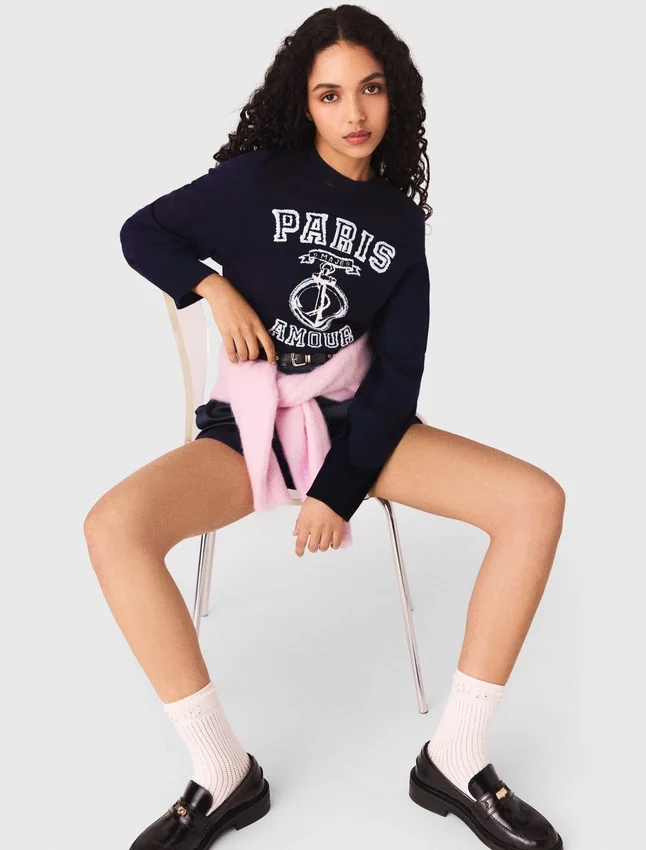 Round neck slogan sweater Round neck slogan sweater