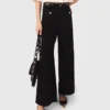 Straight-leg jeans with patch pockets Straight-leg jeans with patch pockets