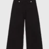 Straight-leg jeans with patch pockets Straight-leg jeans with patch pockets