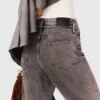 Wide-leg jeans with chain-link belt Wide-leg jeans with chain-link belt